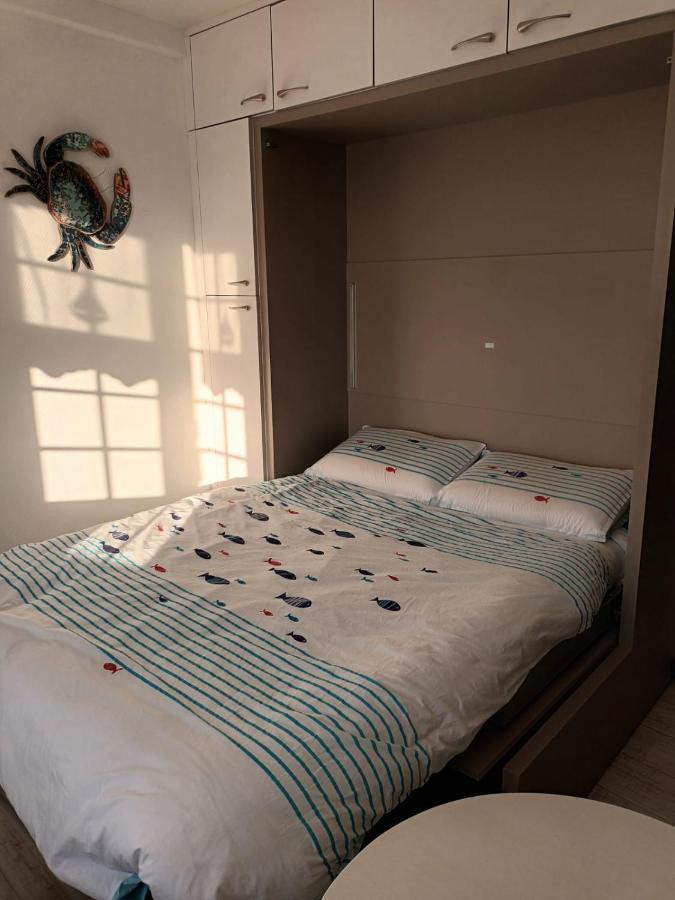 Le Petit Cabourg De La Cour Normande Studio Coeur De Ville -1 A 2 Personness Exteriör bild